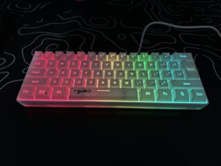 Клавиатура HXSJ V700 — RGB • 400 рублей