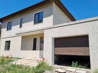 Дом в Малой долине, в пригороде г.  Черноморск, Г/О " Заря",