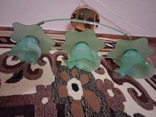 Продам люстры