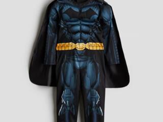 Прокат новогоднего костюма Batman фирмы H&M, рост 110-116см (4-6 лет)
