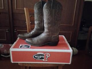 Сапоги натуральная кожа р 41 ц 400р