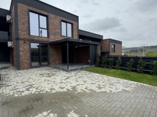 Townhouse în vânzare în orașul Ialoveni