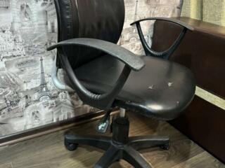 Продам кресло в хорошем состоянии