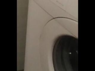 Продам нерабочую стиральную машину на з/ч