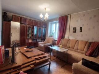 Продается трехкомнатная квартира, расположенная на втором этаже ...