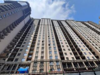 В продаже просторный угловой пентхаус с прекрасным видом на море, ...