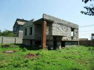 Недостроенный дом с участком в Черноморке