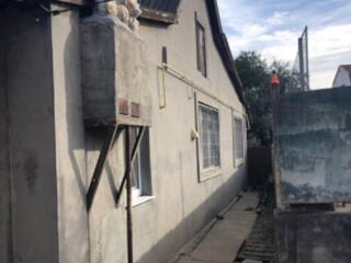 Продам 1/2 дома в Нерубайском со своим отдельным двором