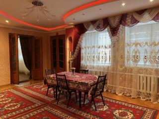 Парканы! Продается жилой каменный дом!