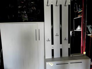 Продам прихожую, срочно