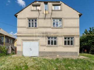 Spre vânzare casa în variantă sură situată în or. Sângera, str. M. ...