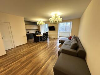 Vă propunem spre chirie apartament cu 3 odăi și living spațios ...