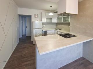 Spre vânzare apartament cu 4 odăi, bloc secundar, amplasat în sect. ..