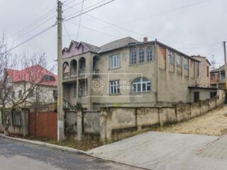 Spre vânzare casă cu 3 nivele amplasată în mun. Chișinău, or. Codru, .