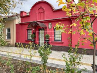 Se dă în chirie spațiu comercial în sec. Centru, pe str. M. Eminescu. 