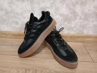 Продам- Adidas IVY PARK Super Sleek 72