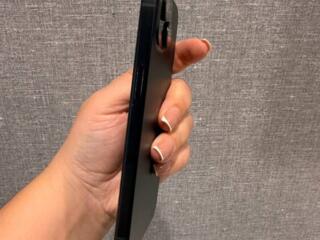 Айфон 15, идеальное состояние, телефону меньше года, коробка, шнур.