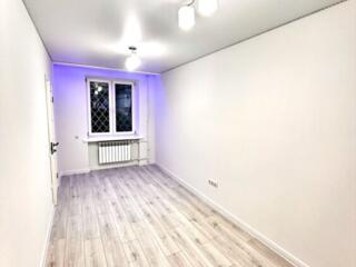 Продается шикарная 2-комнатная квартира 1/4. Балка.