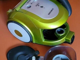 Пылесос контейнерный с сухой уборкой Samsung 2000 Вт