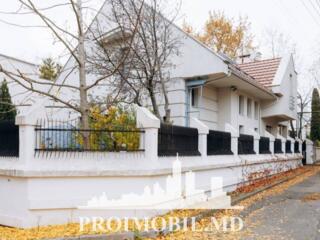 Vă propunem spre vânzare această casă în sect. Centru, str. Pavel ...