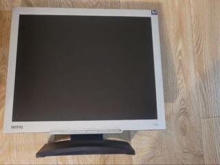 Продам монитор не работает