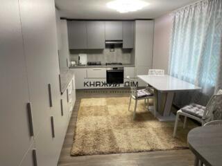 Пропонується до оренди 2-поверховий будинок загальною площею 127 ...