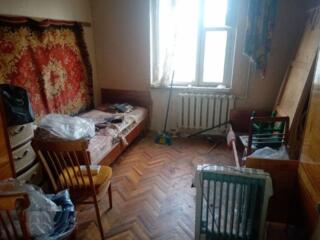 Продается 2-х комнатная квартира под ремонт в отличной локации ...