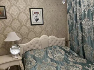 Продам 3-комнатную квартиру с отдельным входом на Слободке