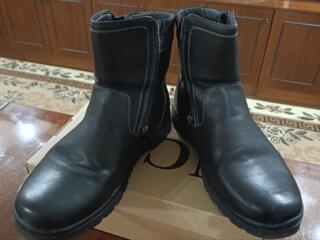 Продам б/у мужские зимние ботинки в отличном состоянии (прошитые)