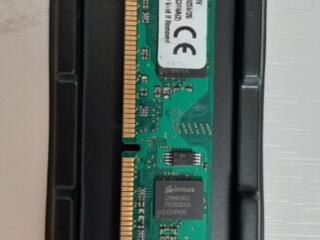 Оперативная память DDR2 на 2 Гб Kingston.