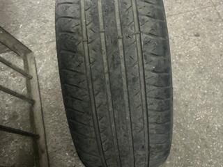 Продам резину 4 шт r17 215/50