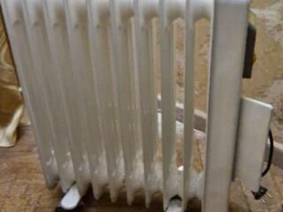 Продам маслянный камин б/у. Мощность-1250Wt, 9 секций, рабочий,