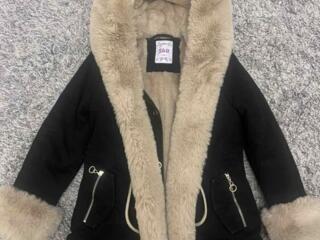 Продам зимние куртки на девочку