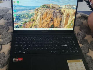 Продам мощный ноутбук ASUS vivobook GO 14/15