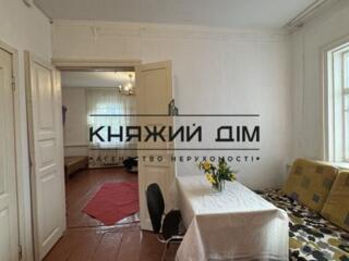 Пропонується до оренди половина будинку з окремим входом в ...