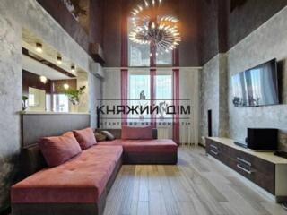 Продаж 3-х кімнатної квартири ,вул.Драгоманова 40 Ж . Площа:105/54/25 