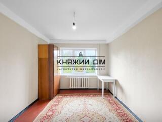 Продаж 2-кімнатної роздільної квартири по вул. Чорнобильській 9, ...