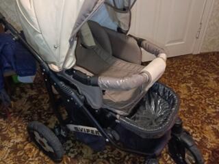Продам коляску 2 в 1 полный комплект