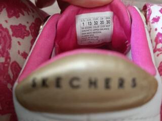 Кроссовки для девочки Skechers 31-32 размер. Почти новые.