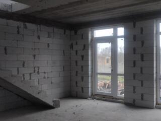 Продам двухэтажный таунхаус 99 кв. м., Лески.