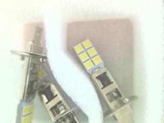 Продам комплект из 4-х штук лед лампы h1