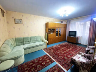 Продаю 1к. квартиру на Намиві, вул. Озерна