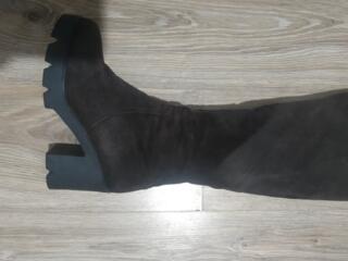 Высокие сапоги из натуральной замши