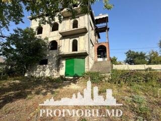 Vă propunem spre vânzare această casăîn 3nivele, în com. Tohatin cu ..