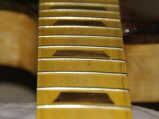 Ремонт струнных музыкальных инструментов