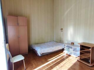 Продам 1-комнатную квартиру возле Украинского театра на ул. Ляпунова.