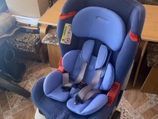 Продаю автокресло