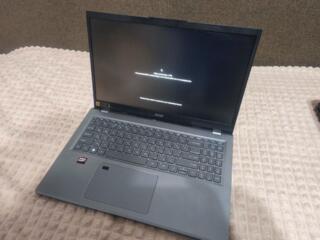 Ноутбук Ryzen 7 8840HS 16gb DDR5 ssd 512 Видео 780m Идиальное состоян