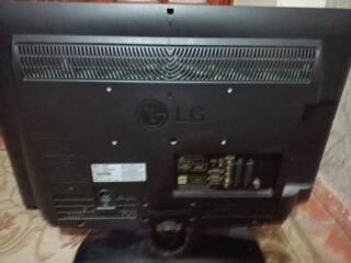 Продам телевизор плазменный LG 26LH2000.