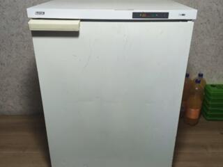 Продам отличную рабочую морозилку, привезённую из Германии, итальянс